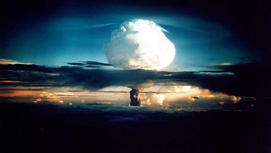 hydrogen-bomb-63146_1280