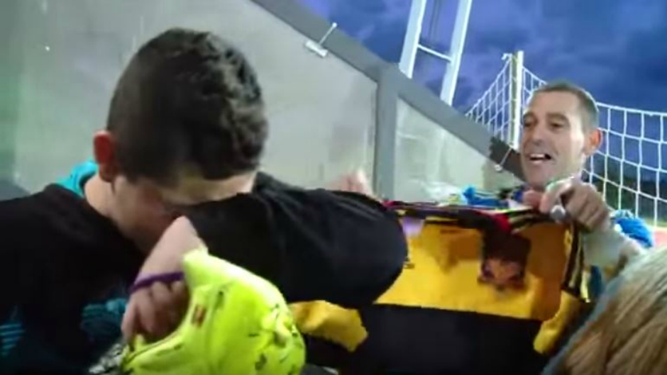 Iker rasplakao djecaka