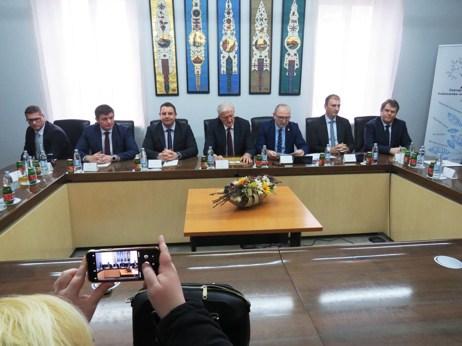 IMG-7d4643cff1a0a0b938992c8a0358d118-V