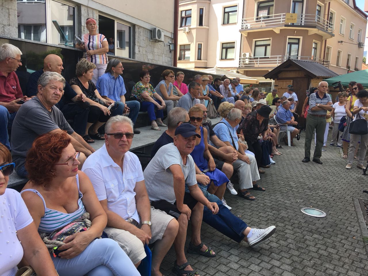 IMG-9d4515af06dbf6cbc8367ffcbc5e856d-V