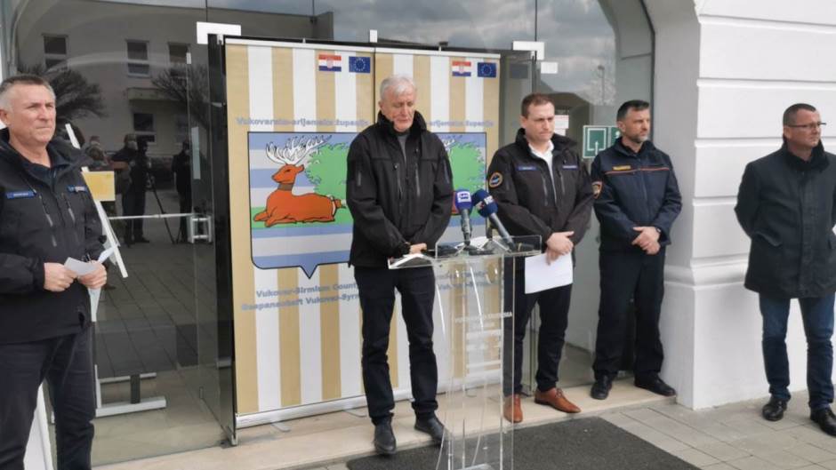 IMG-adb41af8a36554a342c11659686cef29-V