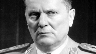 Josip_Broz_Tito_uniform_portrait