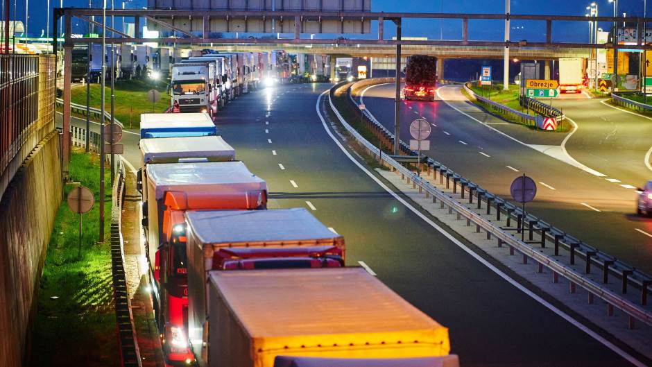 kamioni slovenija granica