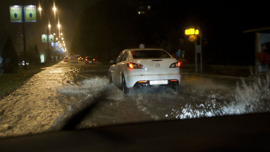 kisa_split2-121114cropix