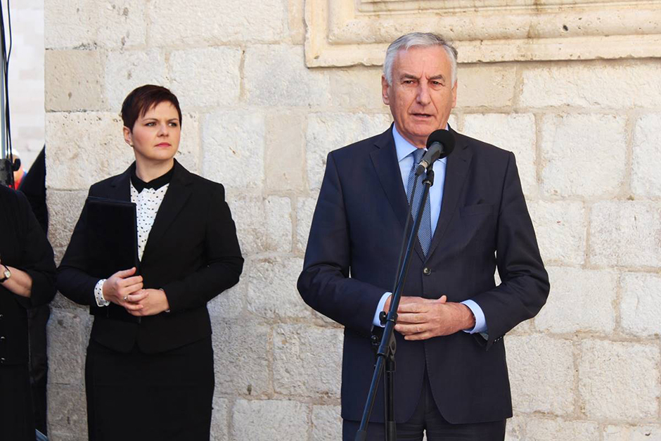 kolinda-grabar-kitarovic-ured-251017-(14)