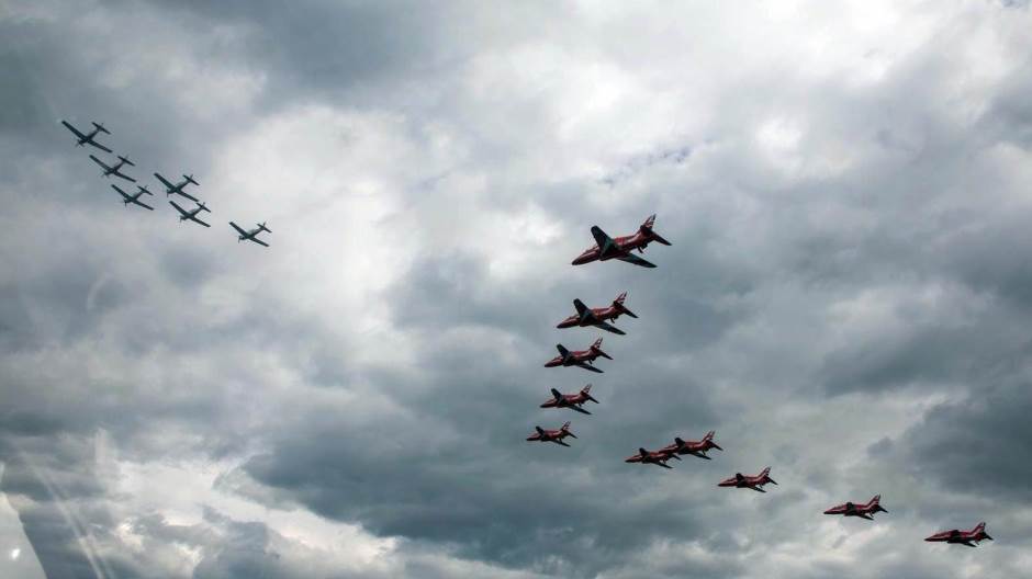 krila_oluje_red_arrows_310519_02