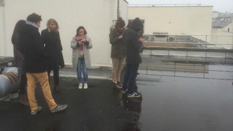 krov zgrade charlie hebdo