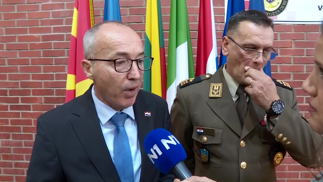 Krstičević: Što se tiče ministrice Divjak, ključno je da smo tim, da smo zajedno