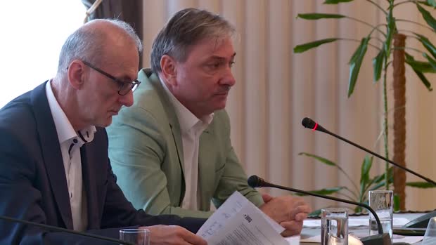 Kuščevićev pomoćnik: Bebe i mrtvi potpisivali za referendum