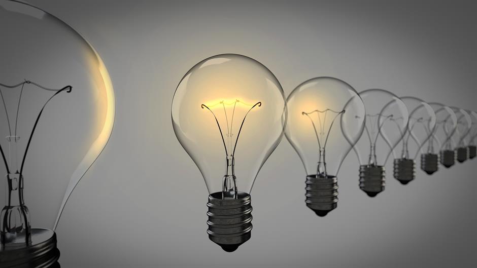 light-bulbs-1875384_1920