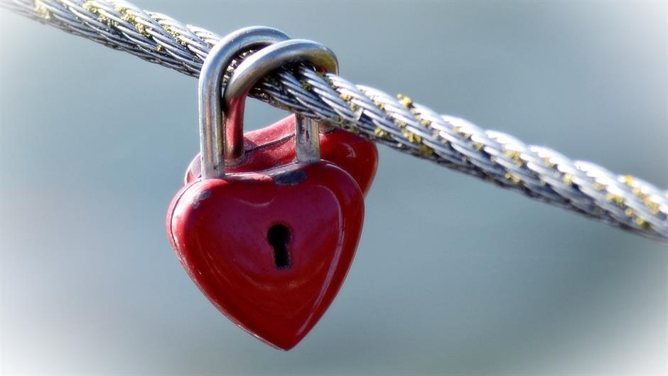 love-castle-1042979_1280