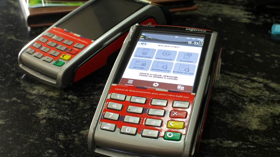 machine-cards-2828242_1920