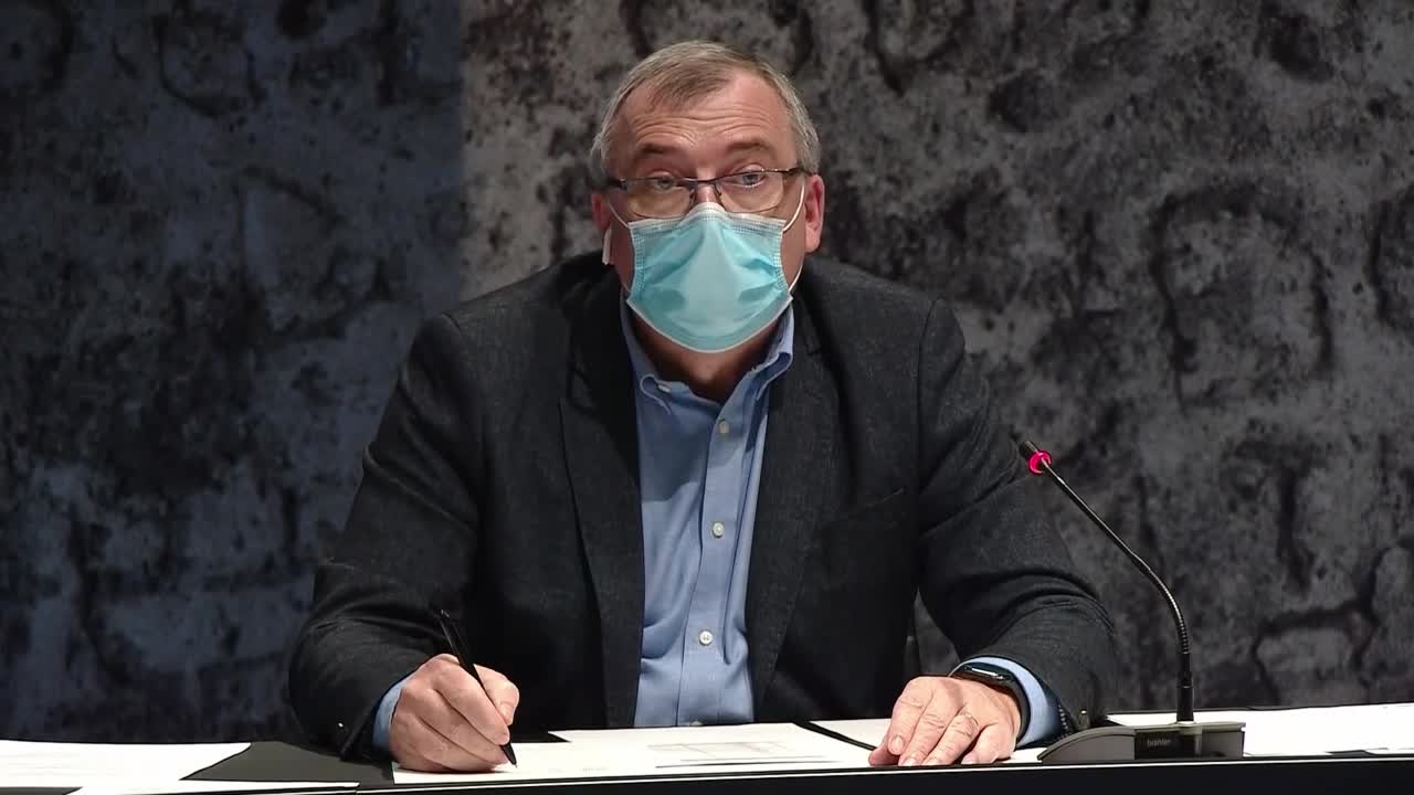 Manje novozaraženih, nema pomaka u teškim slučajevima i broju preminulih