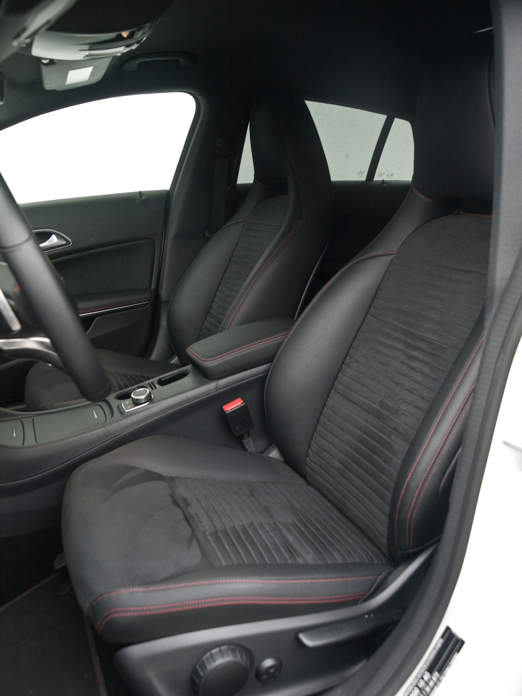 mercedes_benz_cla_shooting_brake_12