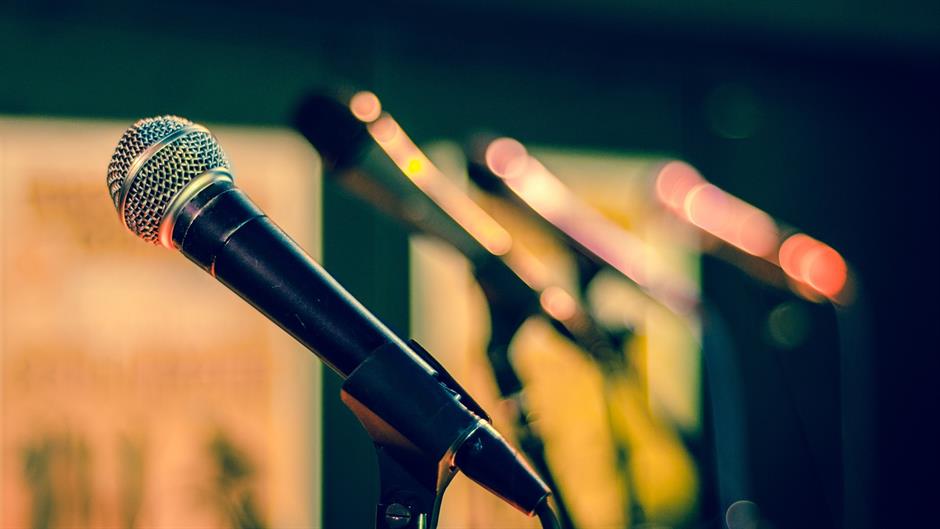mic-1132528_1920