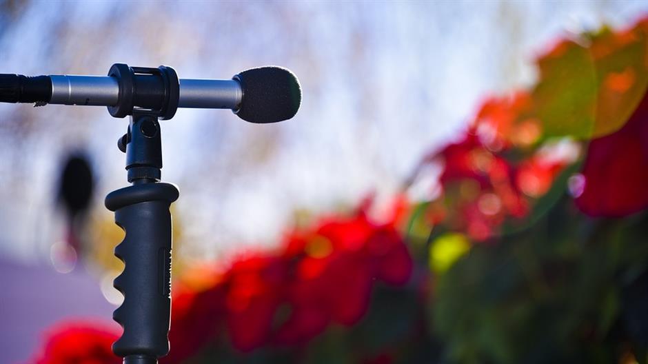 microphone-2817923_960_720