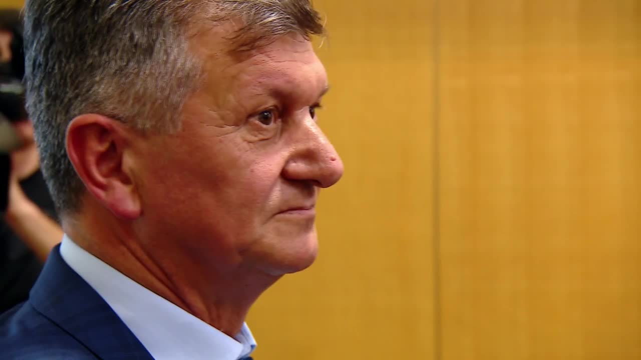 Milan Kujundžić: Od "ne pada mi na pamet dati ostavku" do stavljanja mandata na raspolaganje