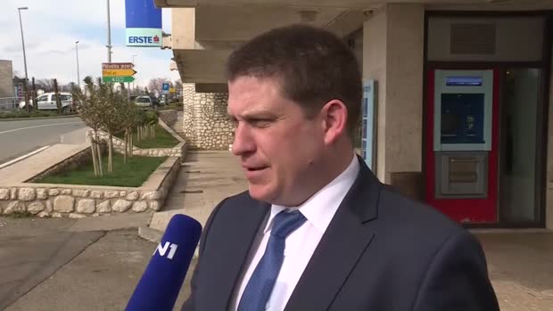 Ministar Butković u Ličko-senjskoj županiji službeno, a i stranački