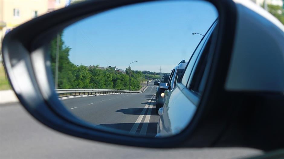 mirror-2482430_960_720