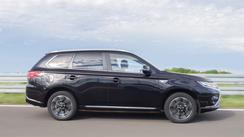 Mitsubishi Outlander PHEV_2