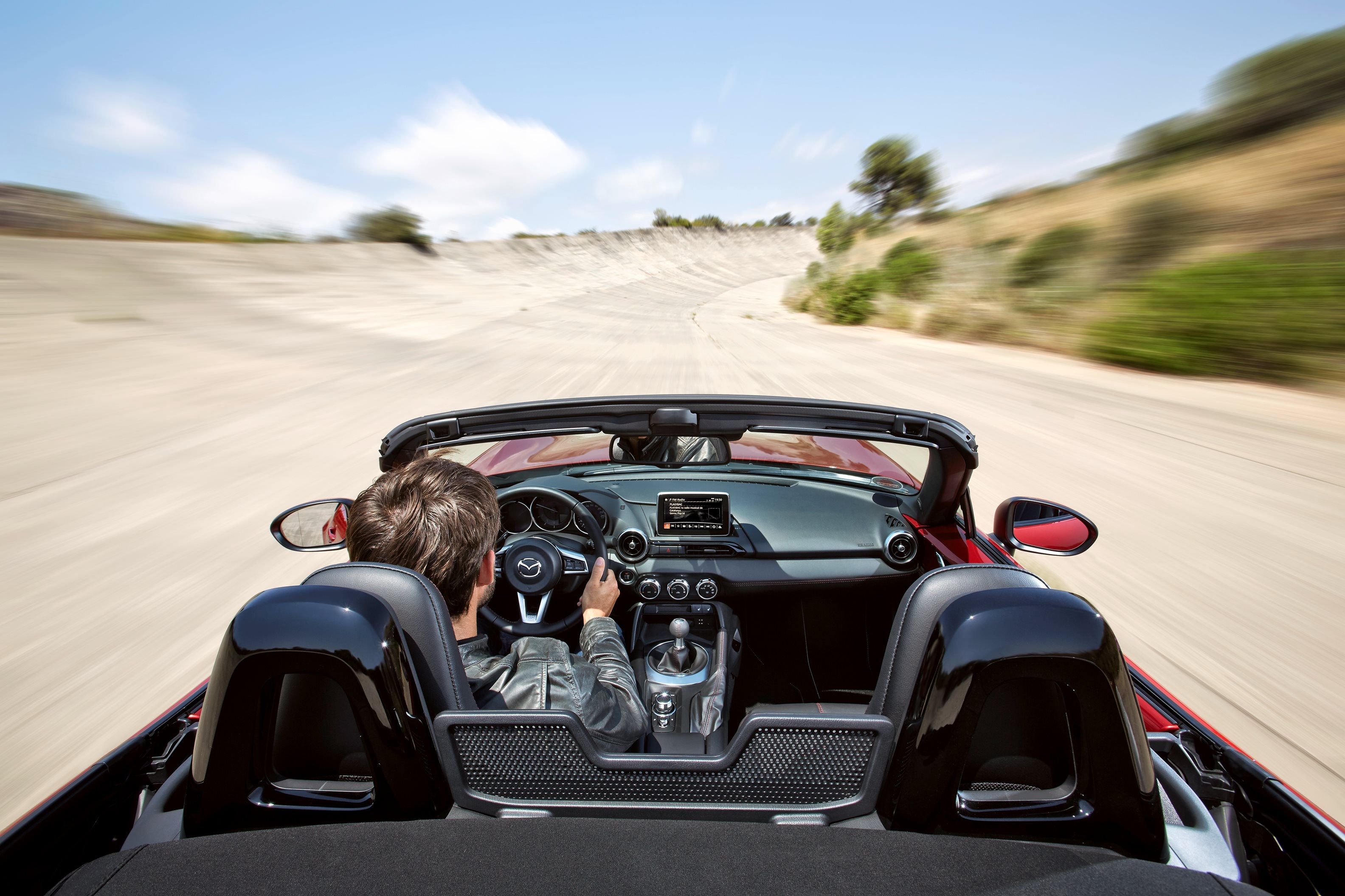 mx-5-2015-interior-57186.jpeg
