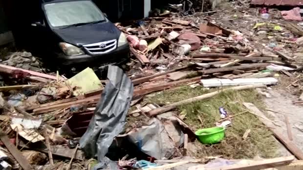 Najmanje 384 poginulih u potresu i tsunamiju u Indoneziji