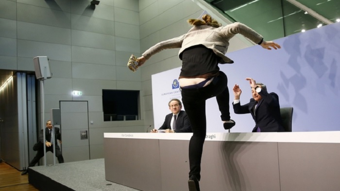 napad_draghi_reuters