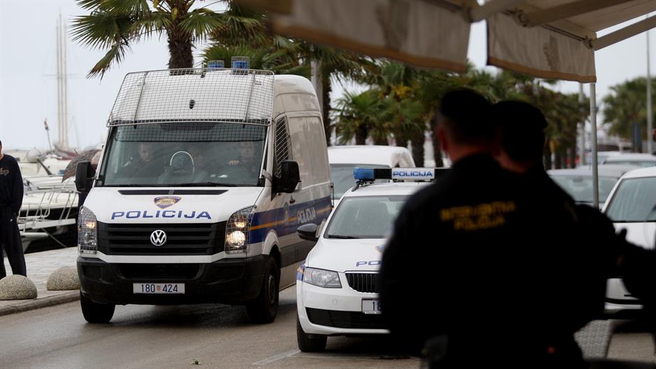 napad_navijaci3-280415