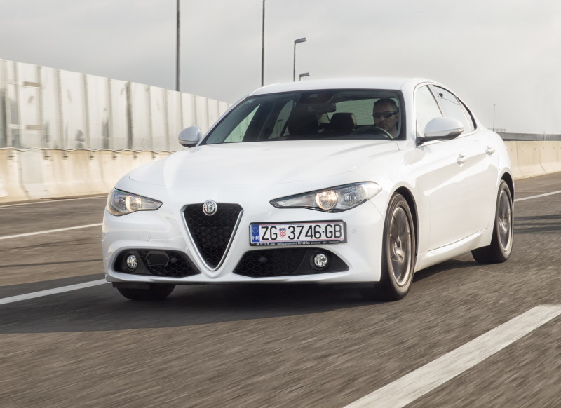 NASLOVNA_alfa_romeo_giulia_super_150