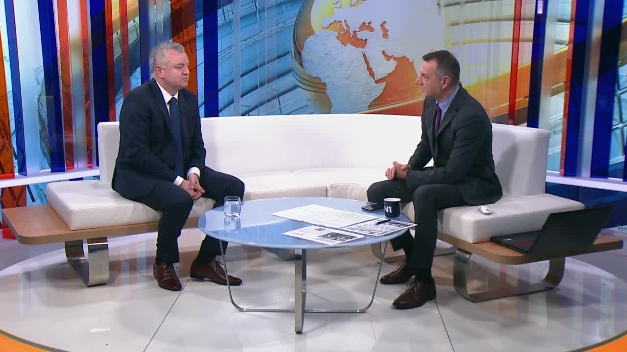 "Neka protukandidati guglaju definiciju faraona, možda sebe prepoznaju u njoj!"