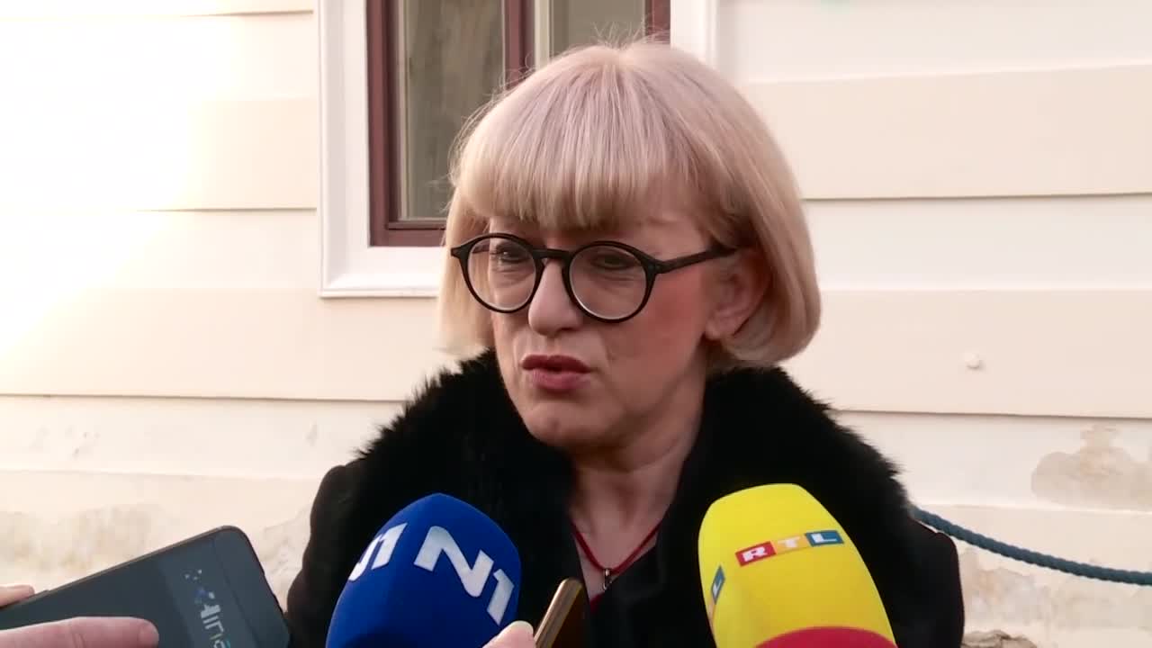 Nenadležna ministrica