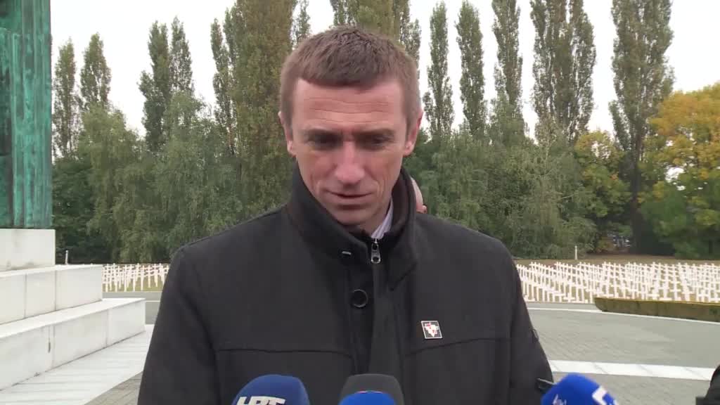 "Netko je našao da stavi logoraše na stranu i krene Ustav čitati od kraja"