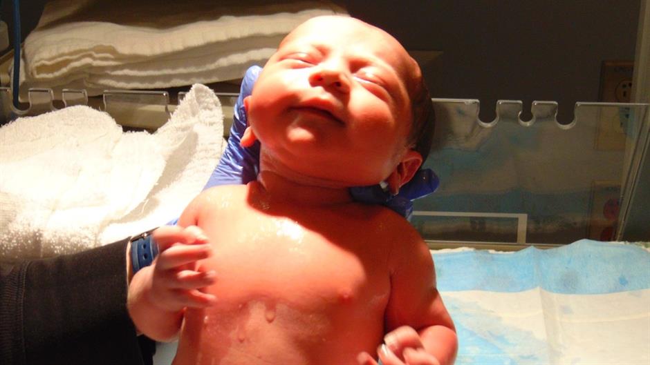 new-born-615751_1280