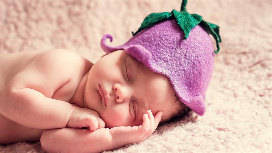 newborn-1328454_1280