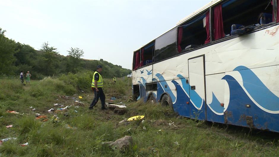 NI-Nesreca kod Aleksinca-grb-2106(20160621-104254065).mxf.Still005