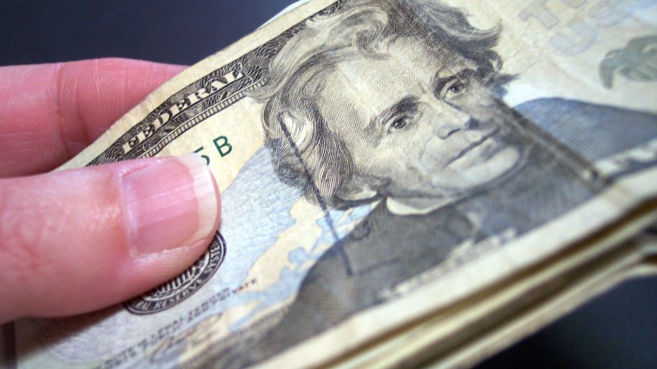 novac_placanje_korupcijamorguefile