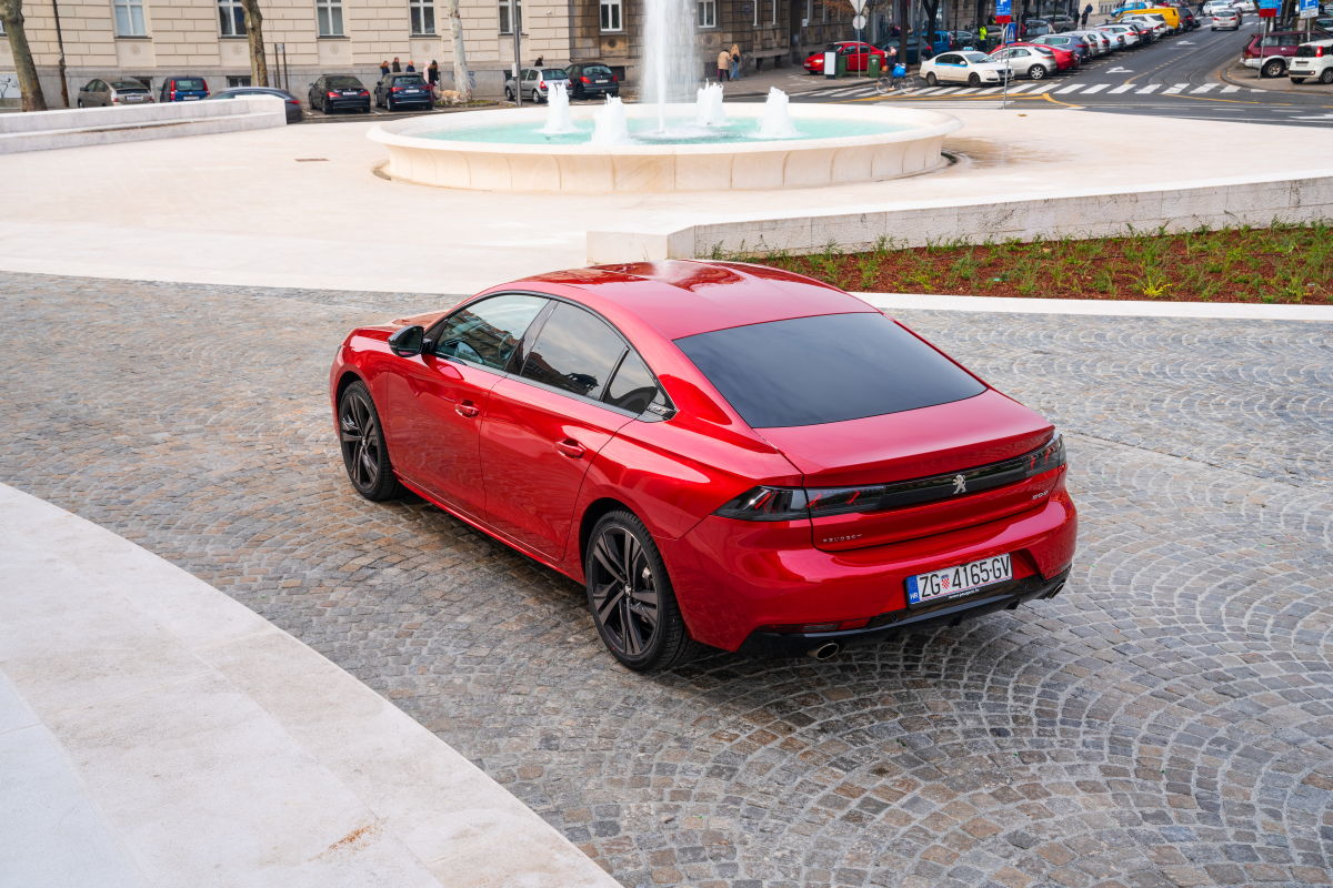 novi-peugeot-508-02-159760.jpeg