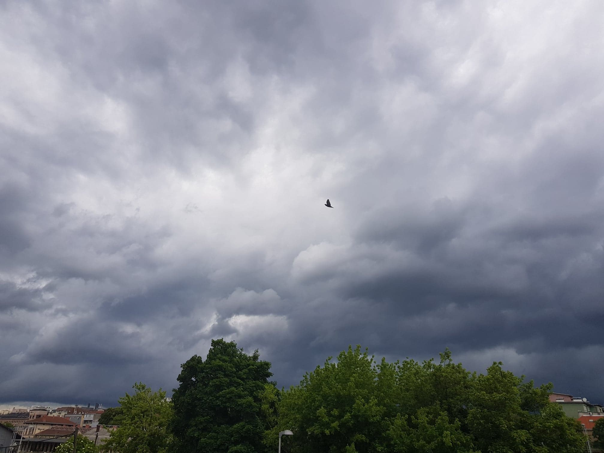 oblaci, oluja, nevrijeme, kiša, pljusak