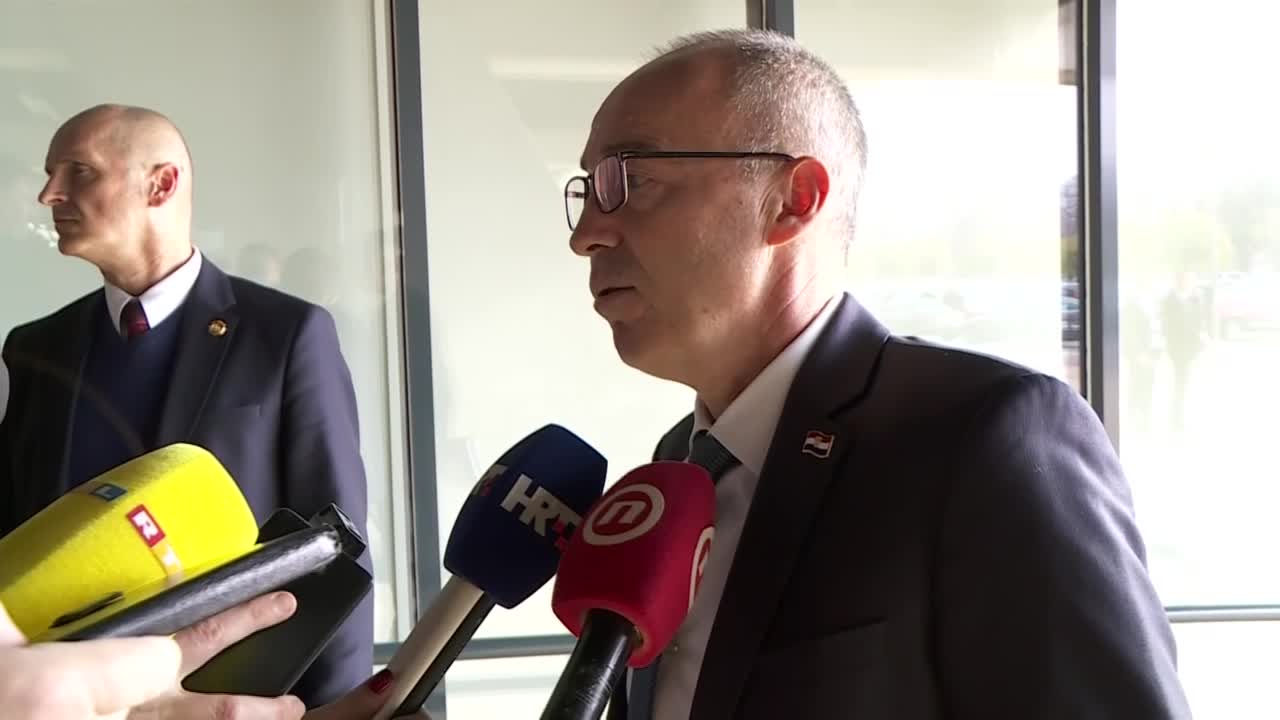 'Odletjelo' pet čelnih ljudi ratnog zrakoplovstva, dva pilota i vojni policajac suspendirani