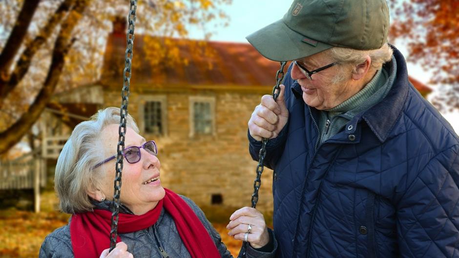 old-people-616718_1280