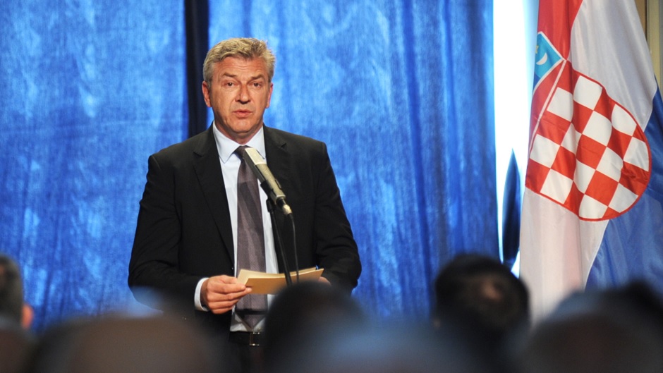 ostojic_split_cropix