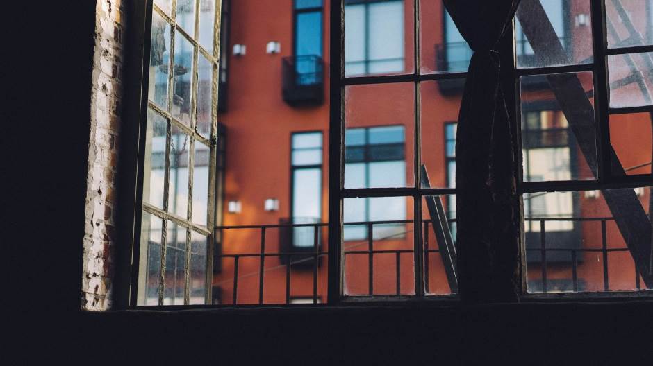 otvoren prozor, dom, kuća