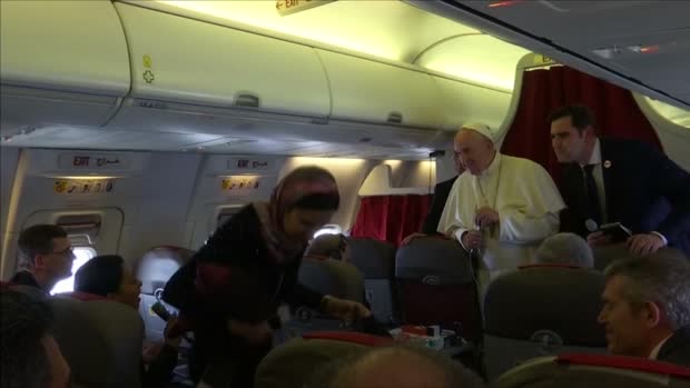 Papa dolazi na Balkan