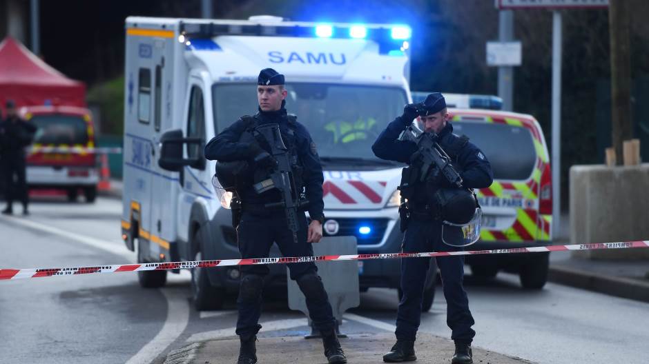 Pariz policija napad