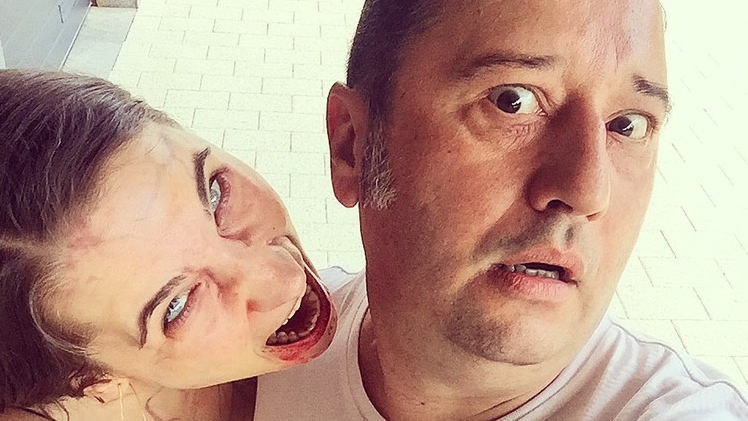 pekija ugriza zombie