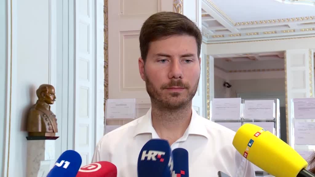 Pernar napustio Živi zid