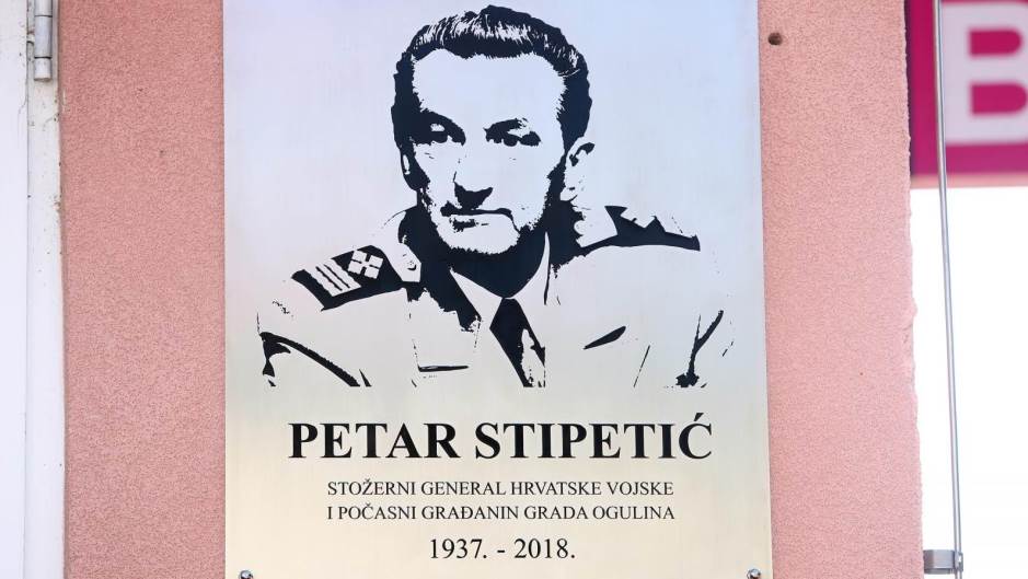 petar-stipetic-195953.jpeg