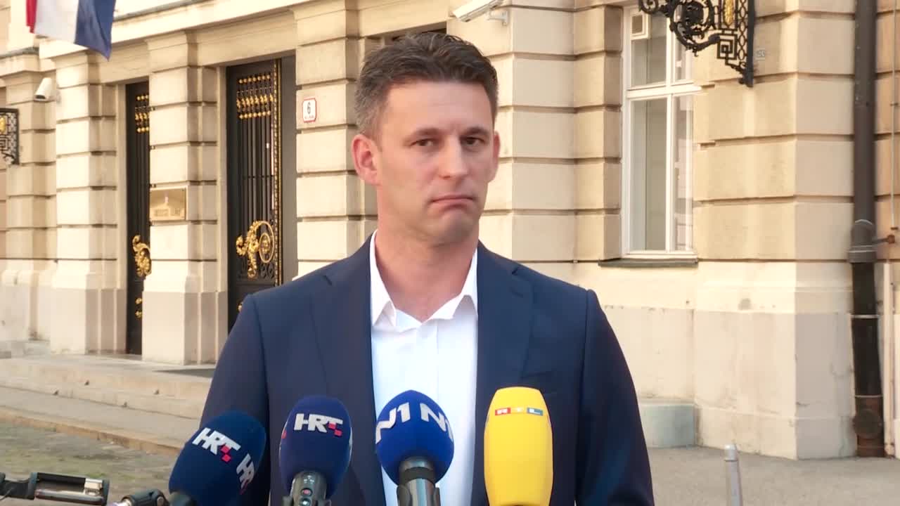 Petrov o Plenkoviću: Nezamisliva reakcija čovjeka koji obnaša dužnost predsjednika Vlade