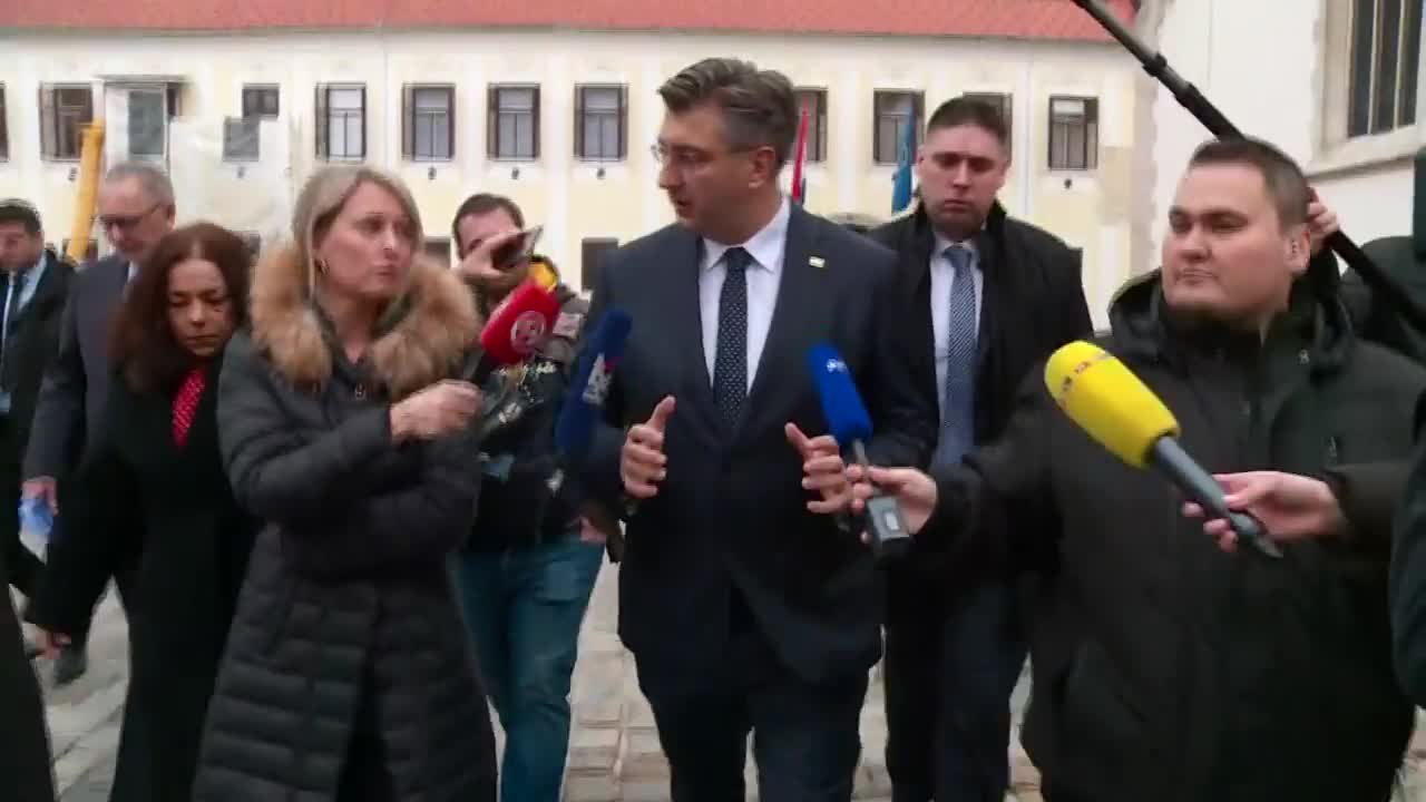Plenković još jednom poručio učiteljima da sagledaju cjelinu ponude