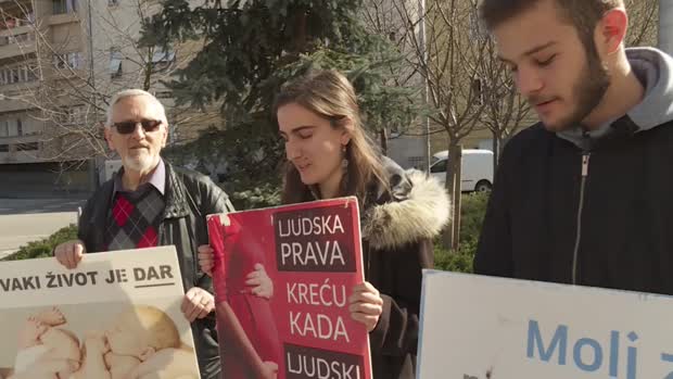 Počelo 40 molitve ispred hrvatskih bolnica